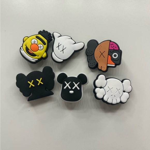 KAWS jibbitz 6 pack - Picture 1 of 2